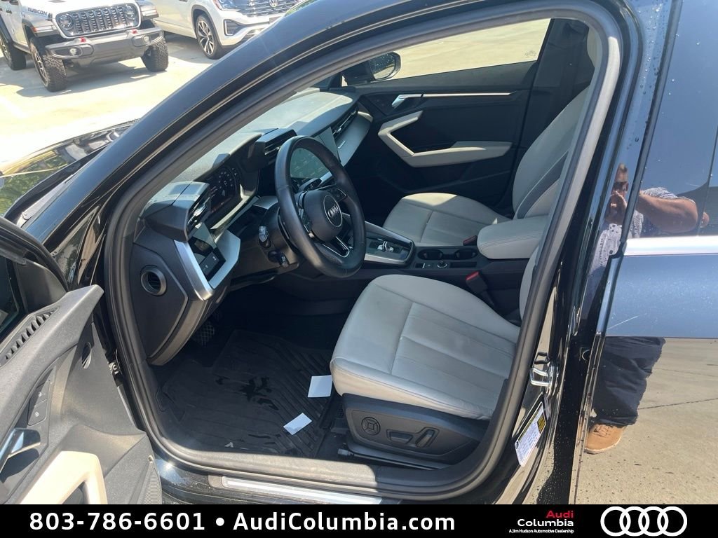 Used 2022  Audi 40 Premium image 5