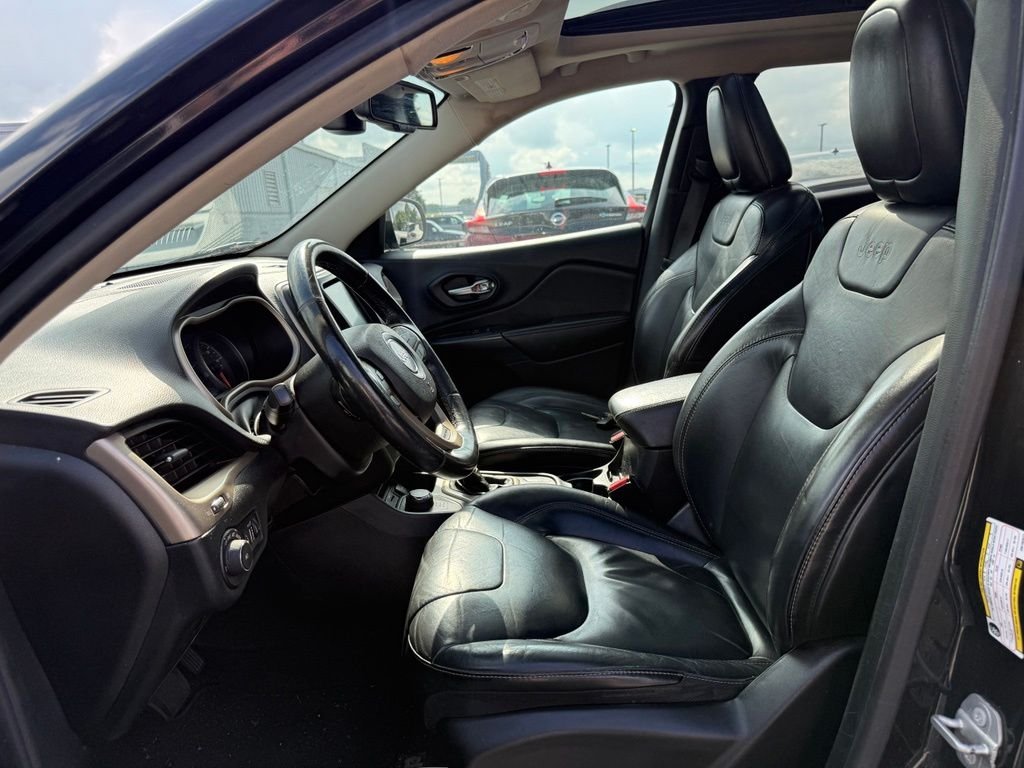 Used 2016 Black Jeep Limited image 5