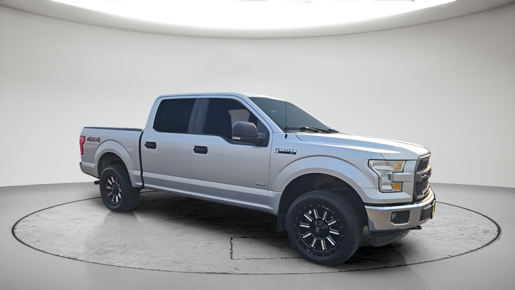 Used 2017 Silver Ford XLT image 4