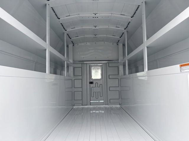New 2025 Summit White Chevrolet 1WT image 9