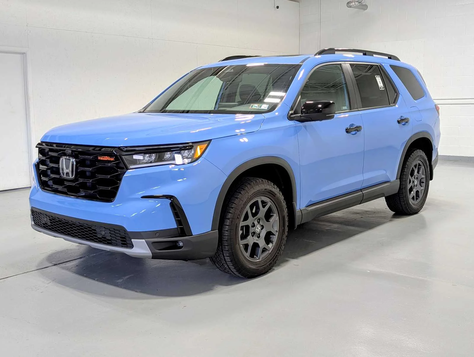 2023 Honda Pilot TrailSport AWD's photo