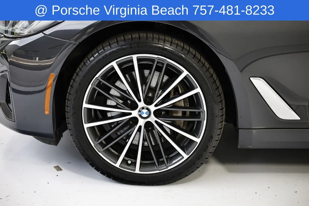 Used 2023 Gray BMW 540i xDrive image 11