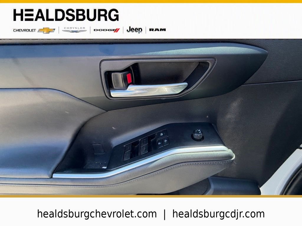 Used 2021 White Toyota XLE image 12