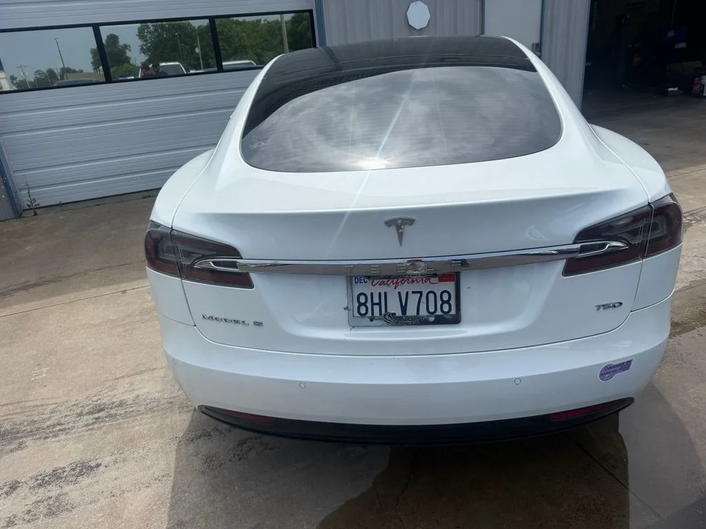 Used 2018 White Tesla 75D image 17