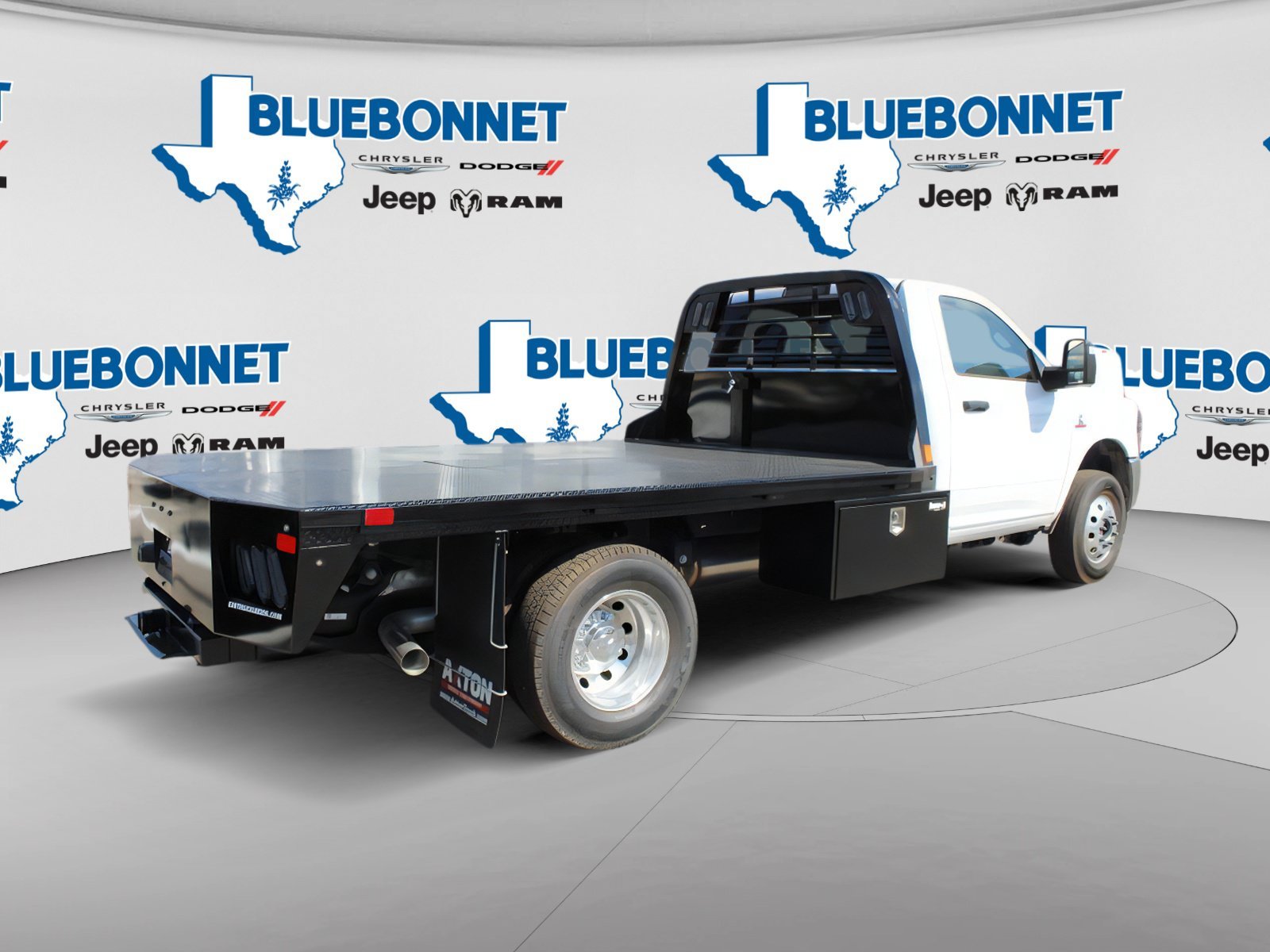 2025 RAM 3500 Chassis Tradesman - Photo 8