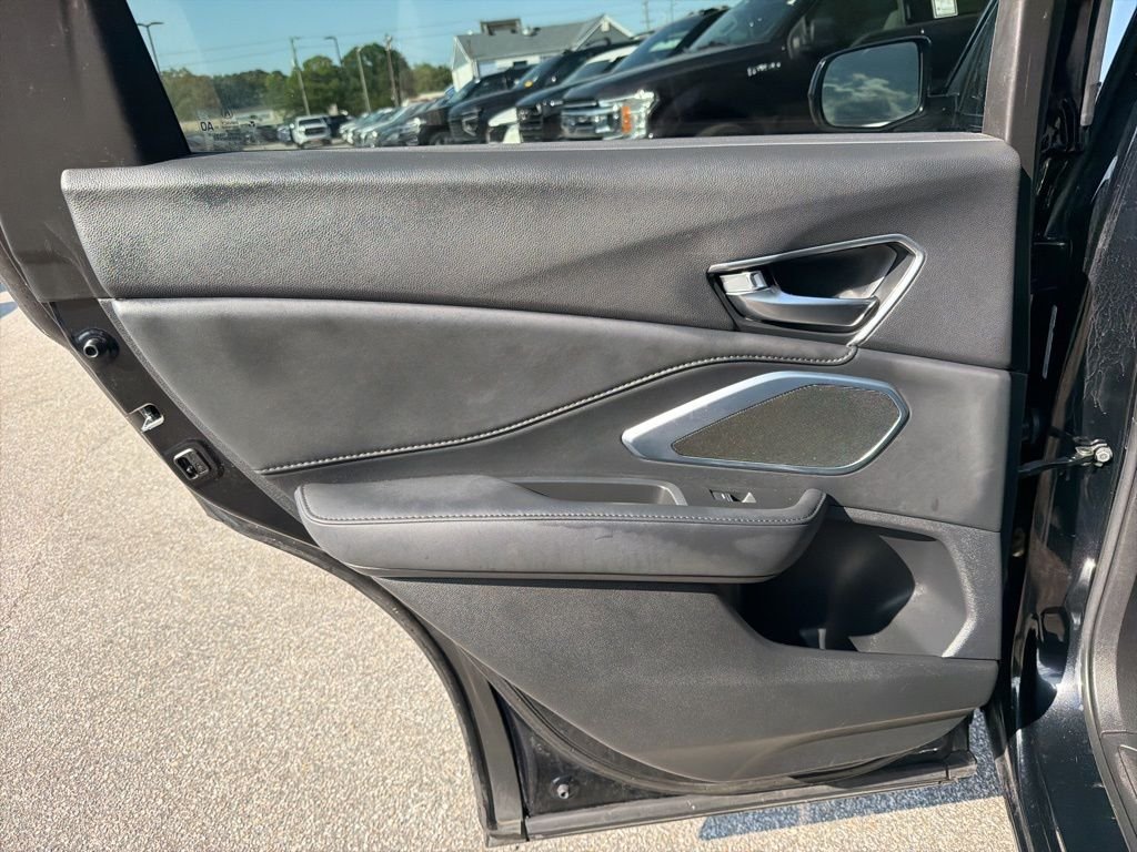 Used 2023  Acura Base image 23