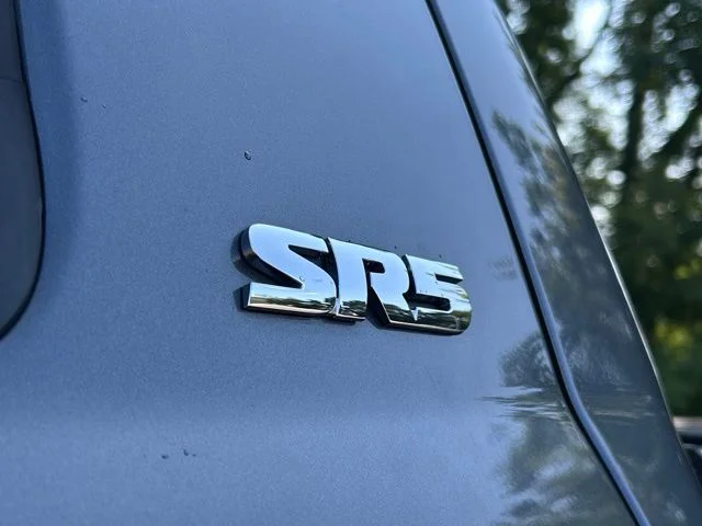 Used 2018 Gray Toyota SR5 image 14