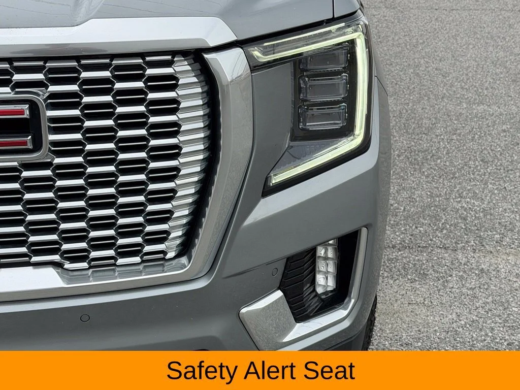 Used 2023 STERLING METALLIC GMC Denali image 35