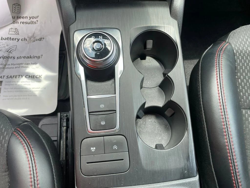 2026 Ford Escape ST-Line - Photo 19