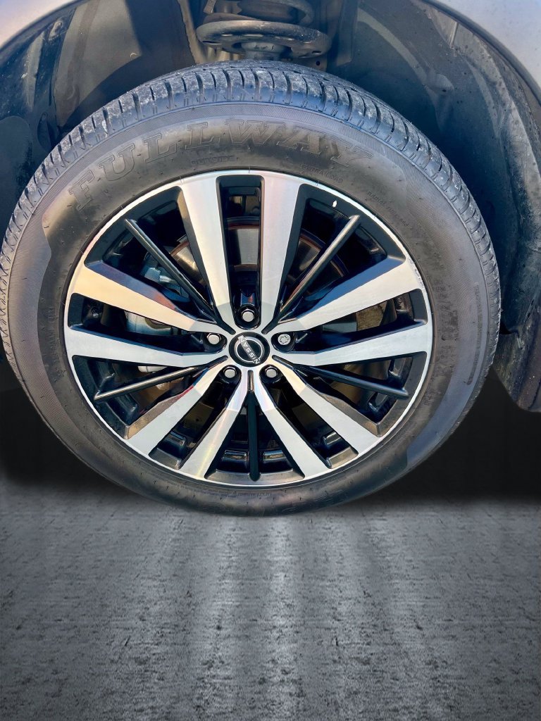 Certified Used 2024 White Nissan Platinum image 39