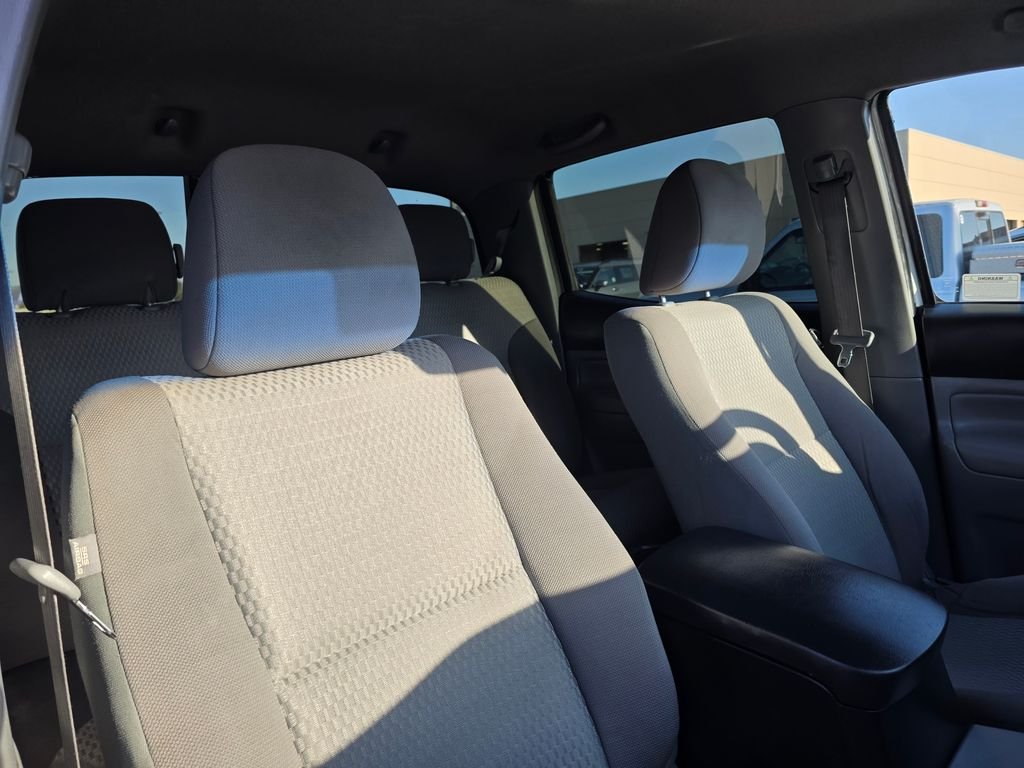 2015 Toyota Tacoma PreRunner - Photo 11
