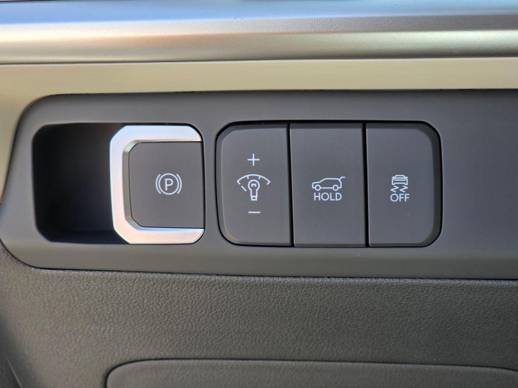 New 2026 Silver Hyundai SE image 33