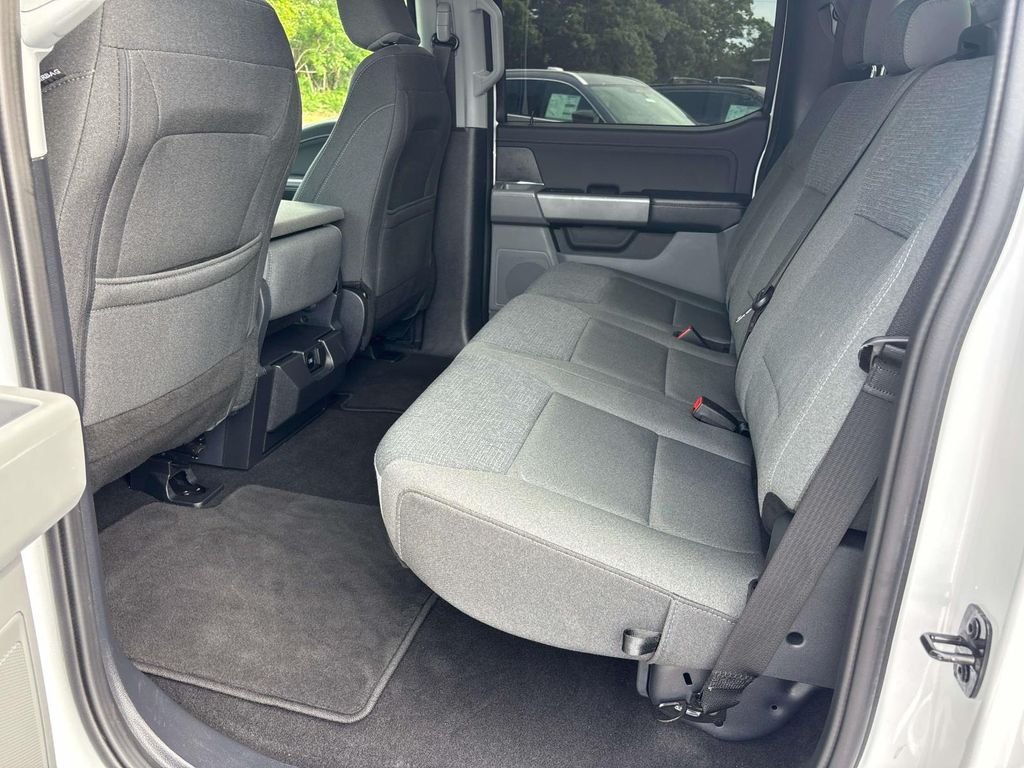 Used 2025 White Ford XLT image 12