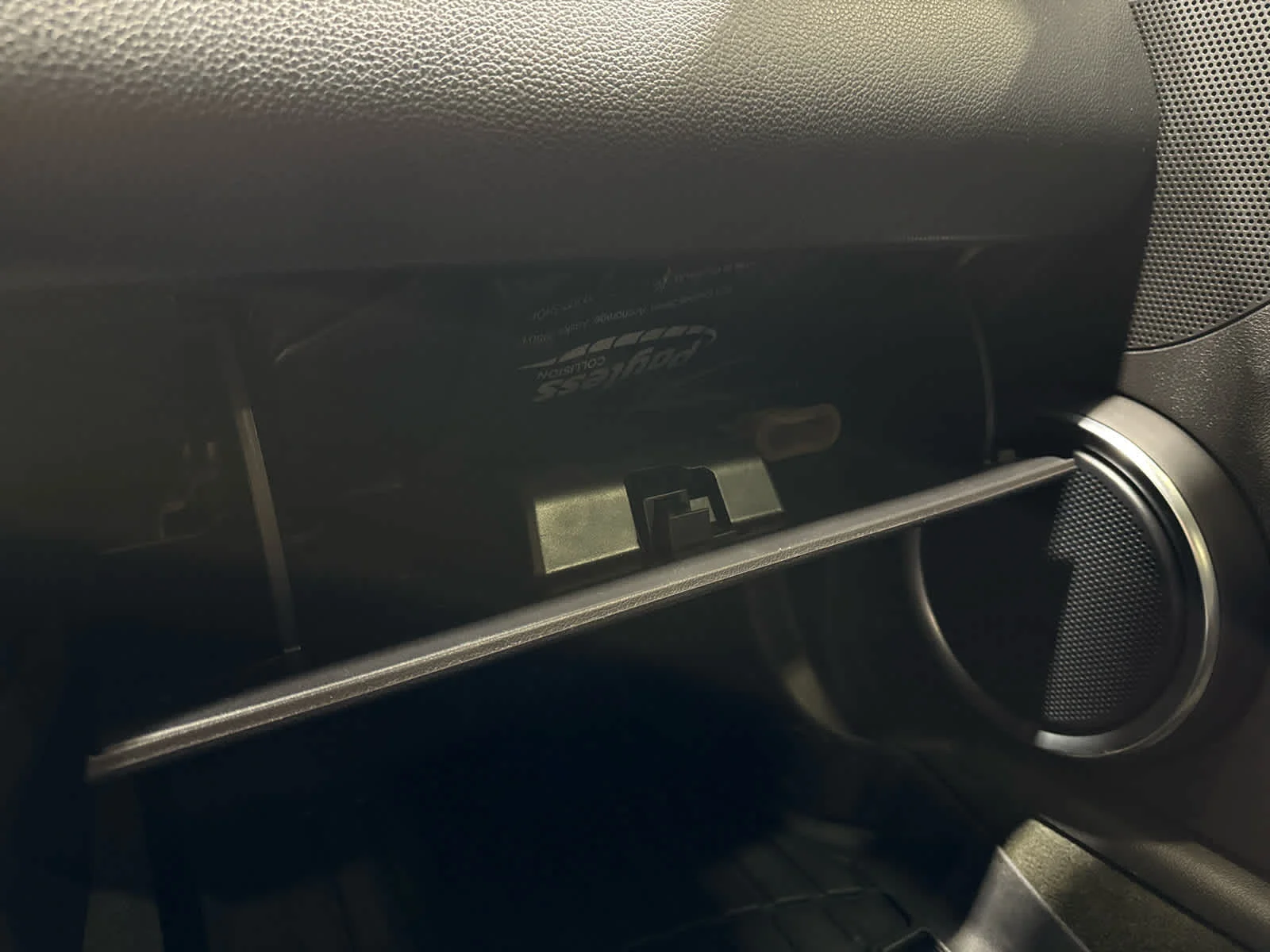 Used 2014 Silver Ford Shelby GT500 image 19