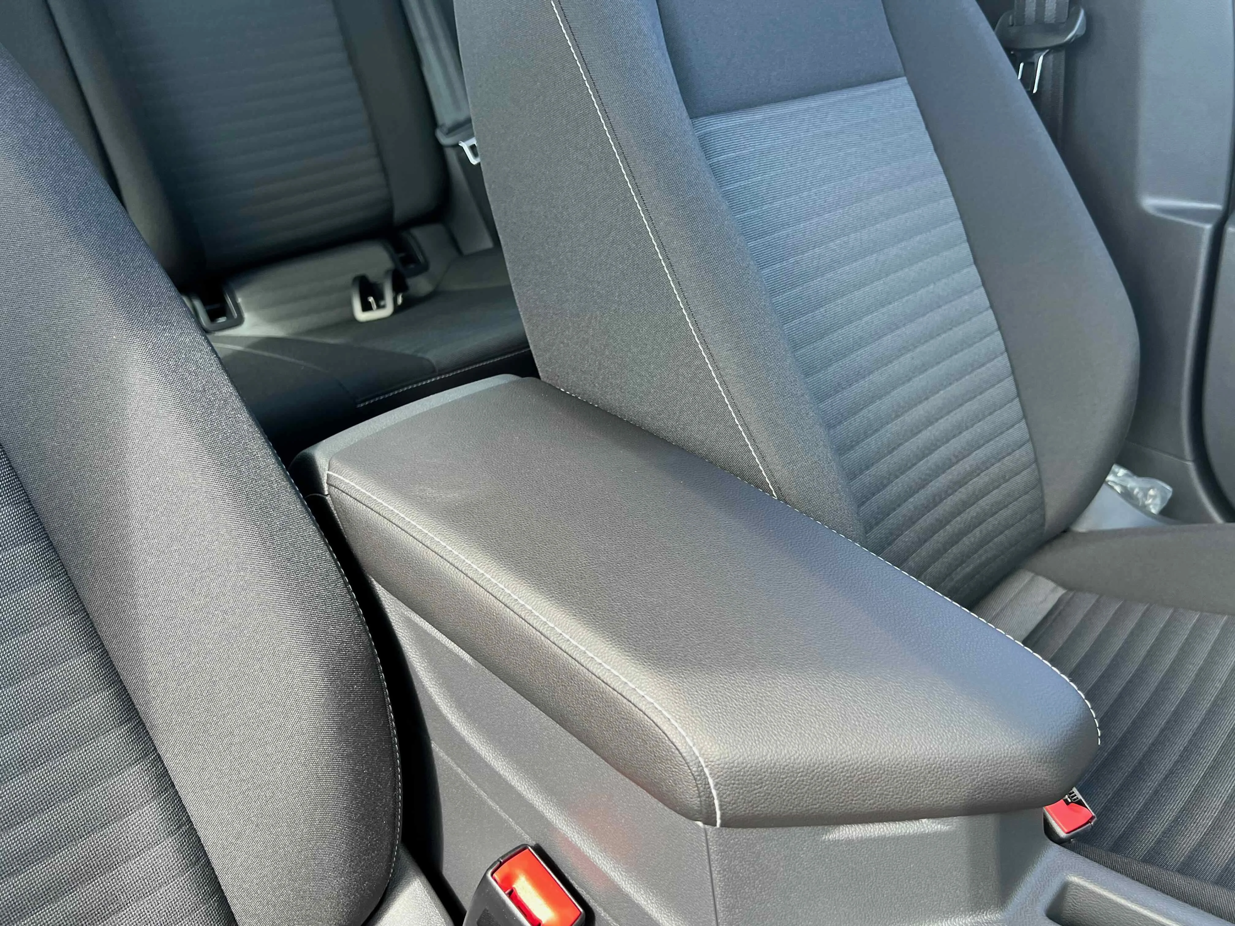 New 2026 Platinum Gray Metallic Volkswagen S image 21