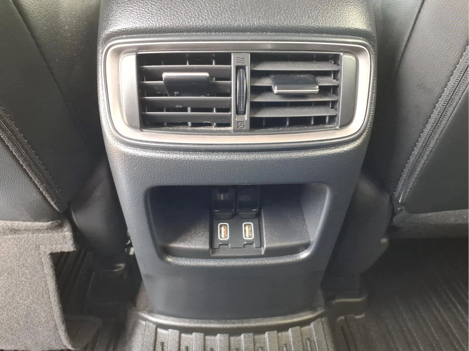 Used 2019 Lunar Silver Metallic Honda SUV image 12
