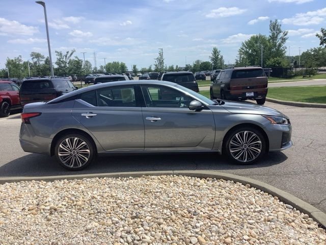 2023 Nissan Altima SL - Photo 4