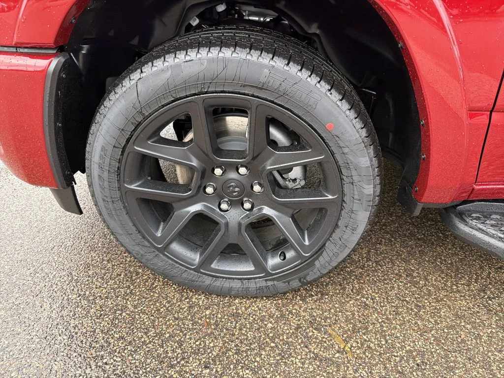 New 2026 Molten Red Pearl-Coat Exterior Paint Ram Laramie image 14