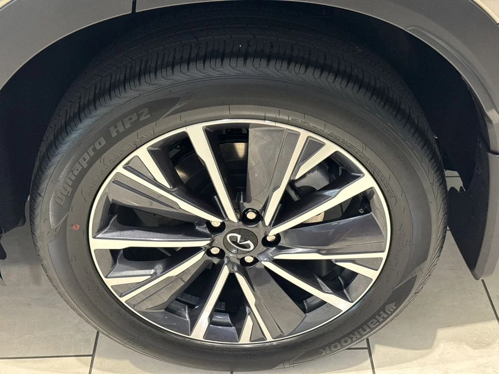 New 2027 WARM TITANIUM INFINITI Luxe FWD image 19