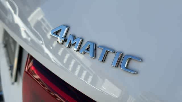 Certified Used 2025 Polar White Mercedes-Benz GLB 250 image 10