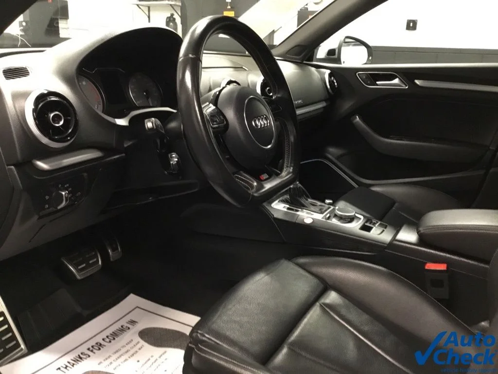 Used 2016 White Audi 2.0T Prestige image 23