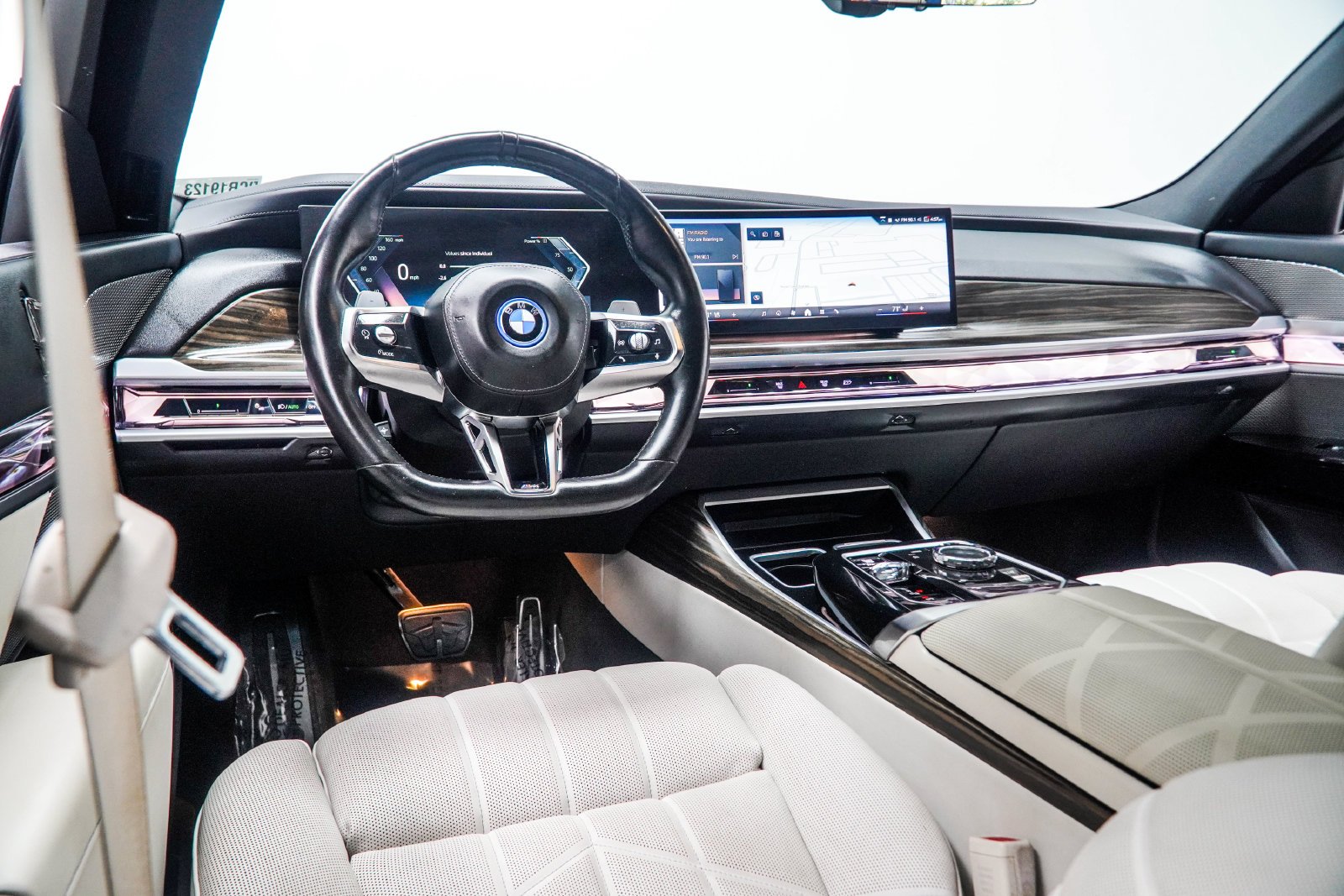 Used 2024 Black BMW 750e xDrive image 17