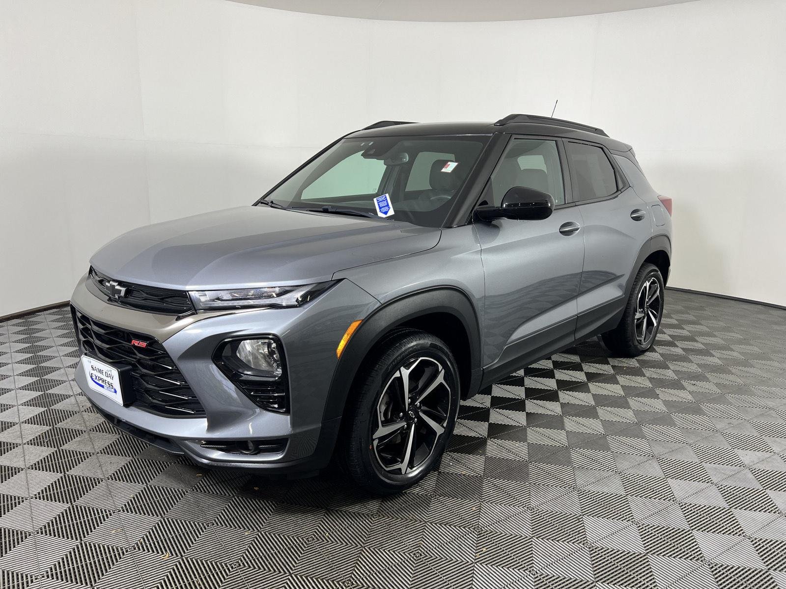 Used 2021 Satin Steel Metallic Chevrolet RS image 28