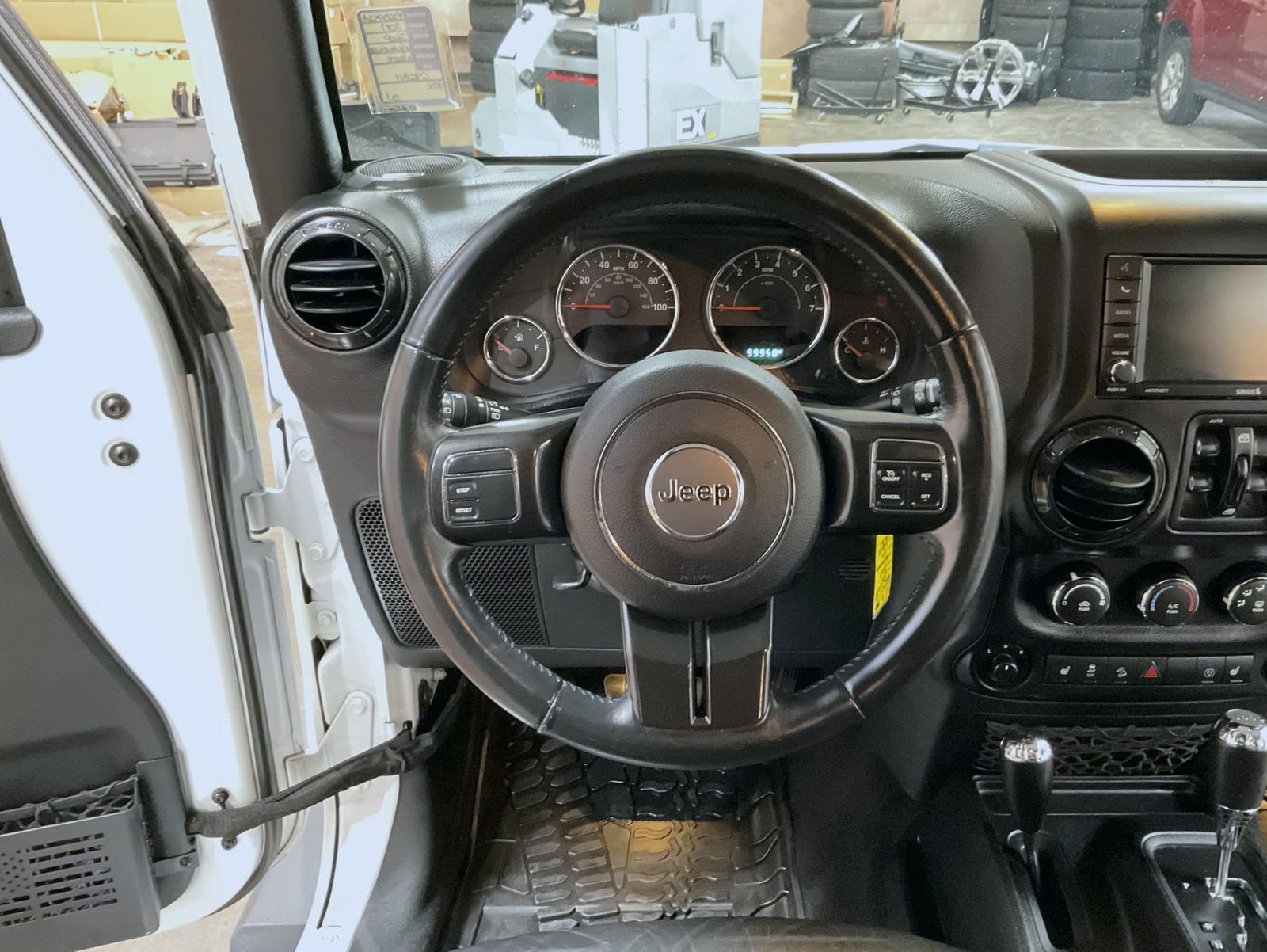 Used 2017 White Jeep Unlimited Sahara image 11