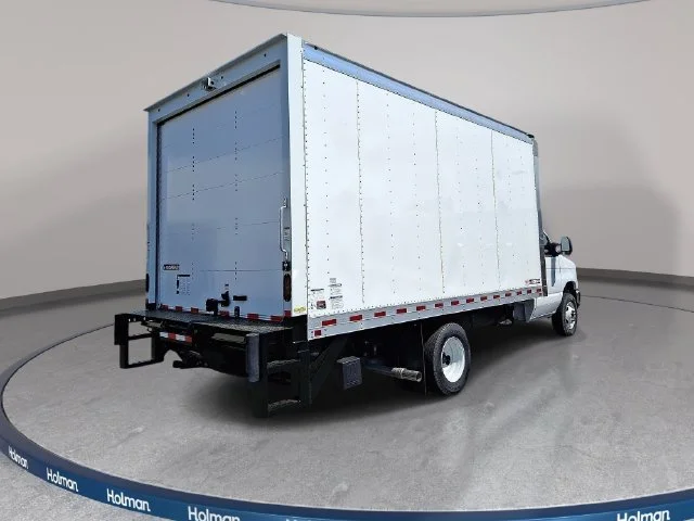 New 2027 Oxford White Ford Base image 4