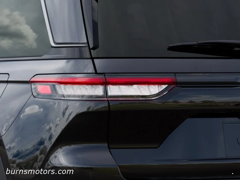 2026 Jeep Grand Cherokee Laredo - Photo 9