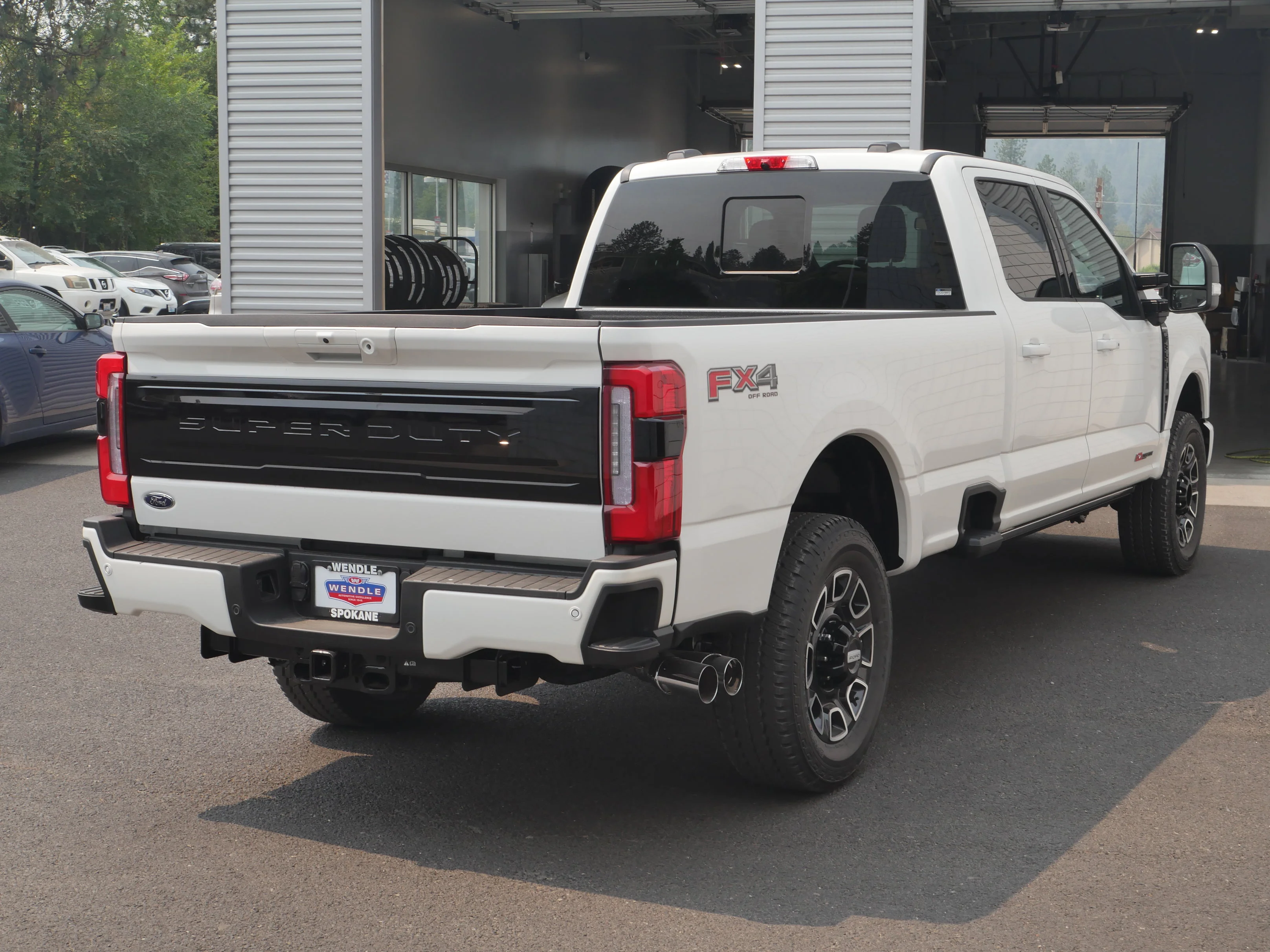 New 2026 Star White Metallic Tri-Coat Ford Platinum image 32