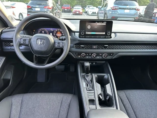 2025 Honda Accord SE - Photo 13