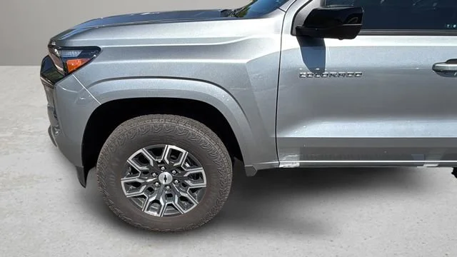 Used 2024 Sterling Gray Metallic Chevrolet Z71 image 31