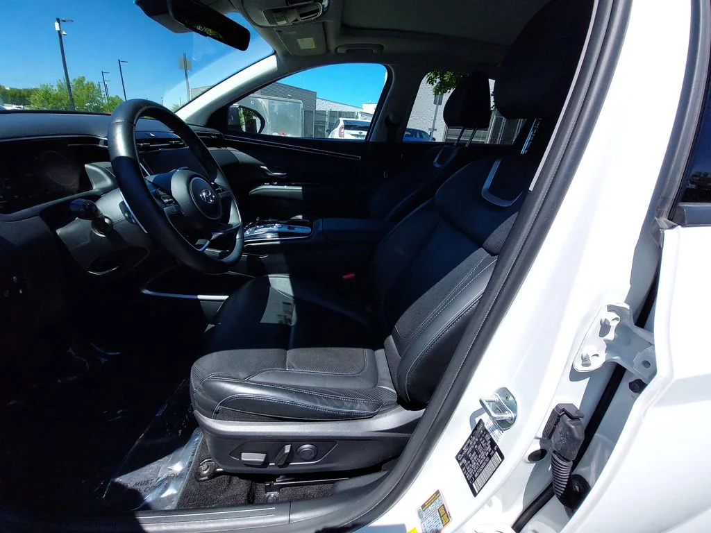 Used 2022 White Hyundai Limited image 15