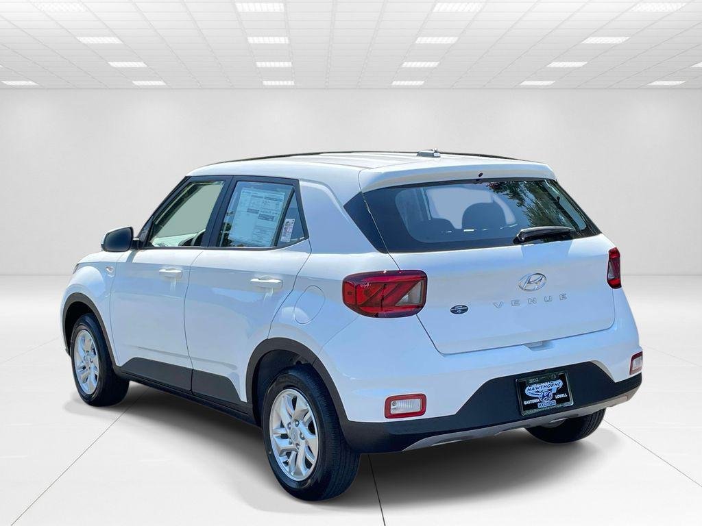 New 2026 White Hyundai SE image 4