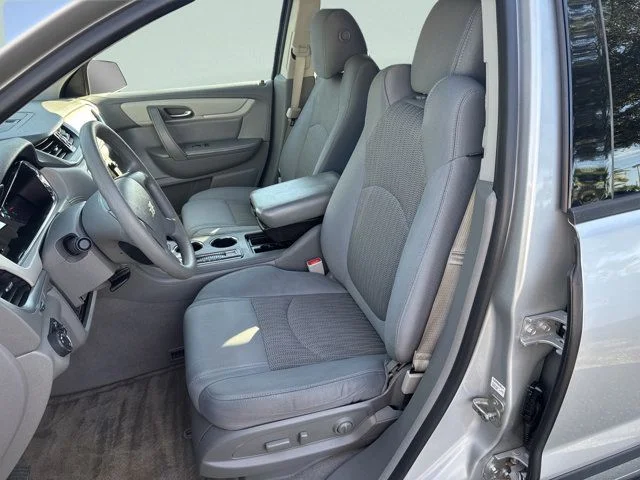 Used 2017 Silver Chevrolet LS image 18