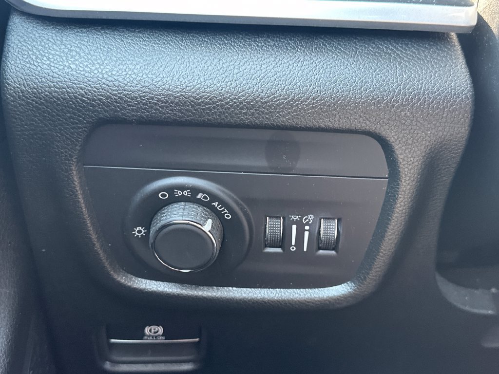 Used 2024 Black Jeep Laredo X image 46