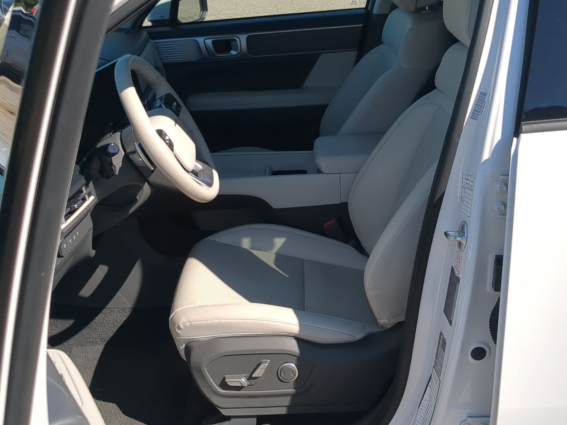 Used 2026  Hyundai SEL image 12