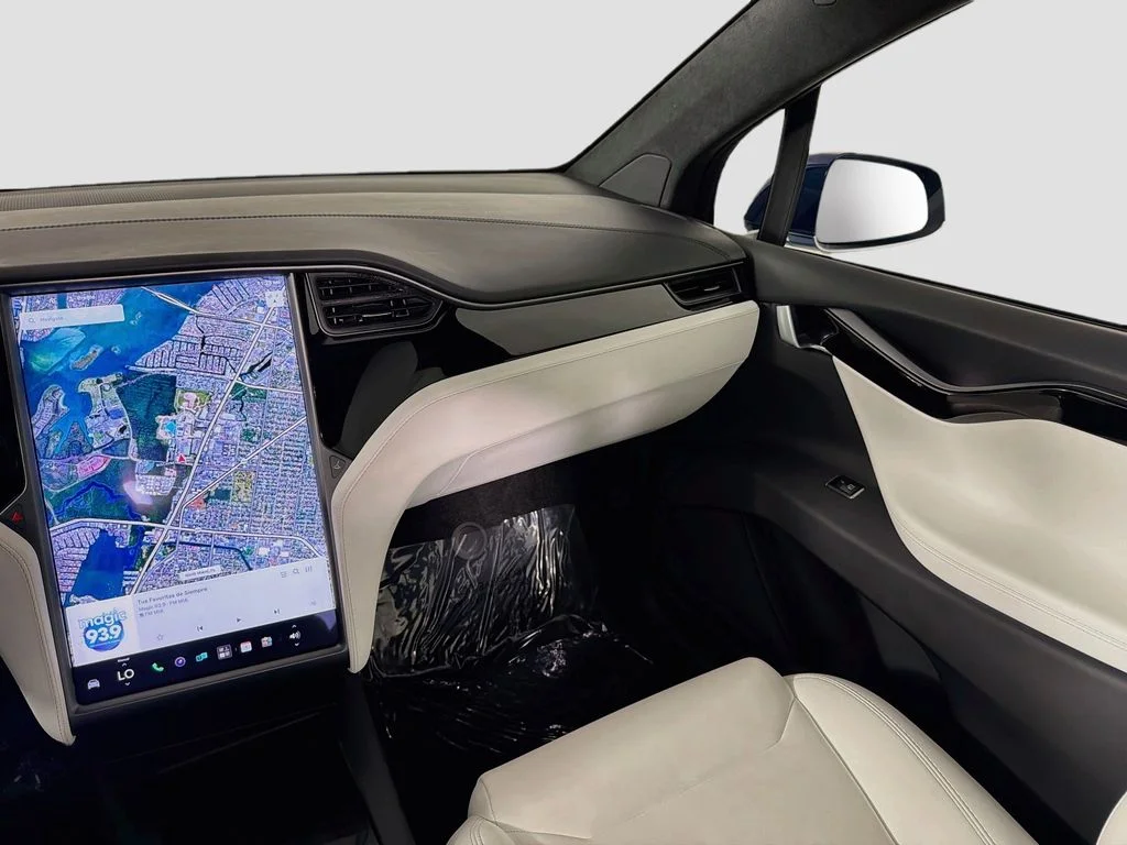 Used 2019 Blue Tesla  image 25