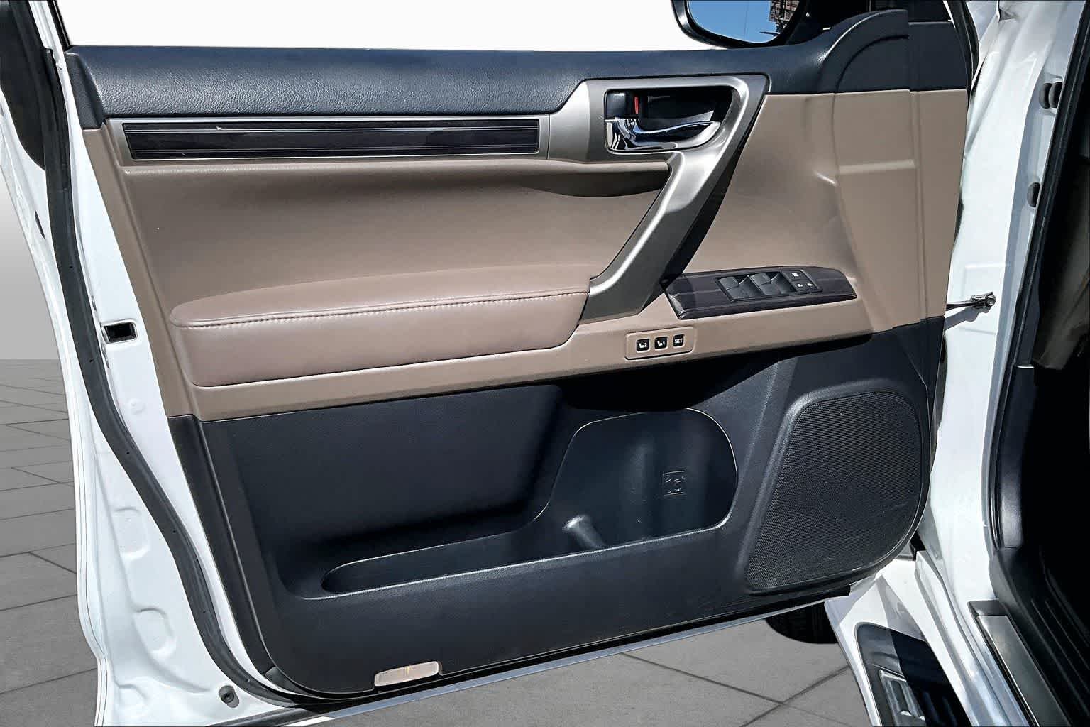 Used 2020 Starfire Pearl Lexus Premium image 49