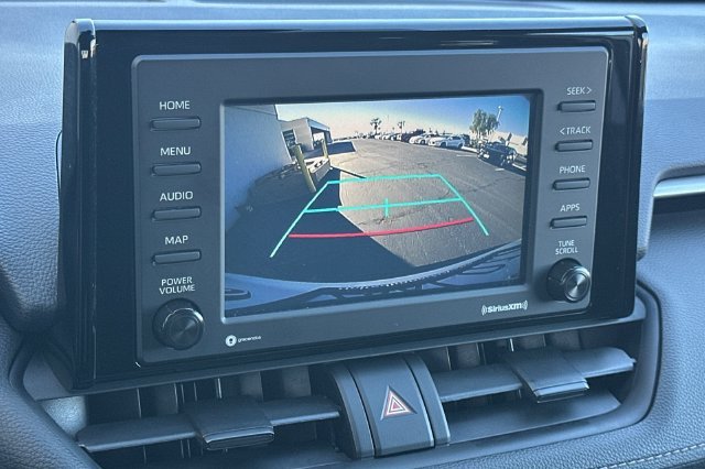 Used 2020 White Toyota LE image 19