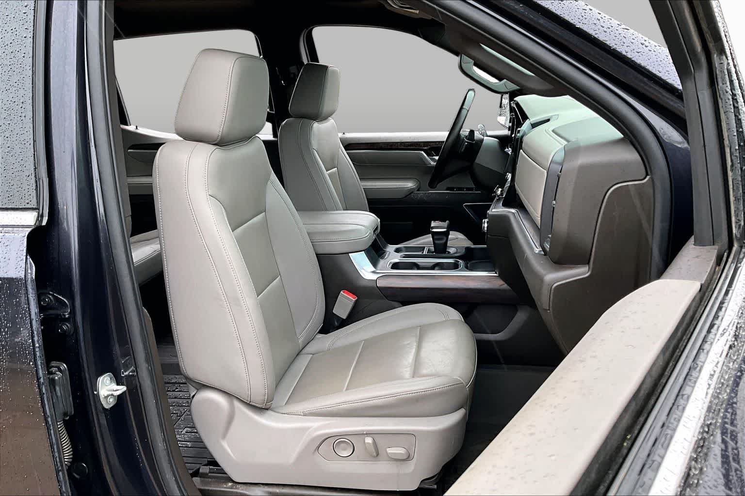 Used 2023 Titanium Rush Metallic GMC SLT image 9