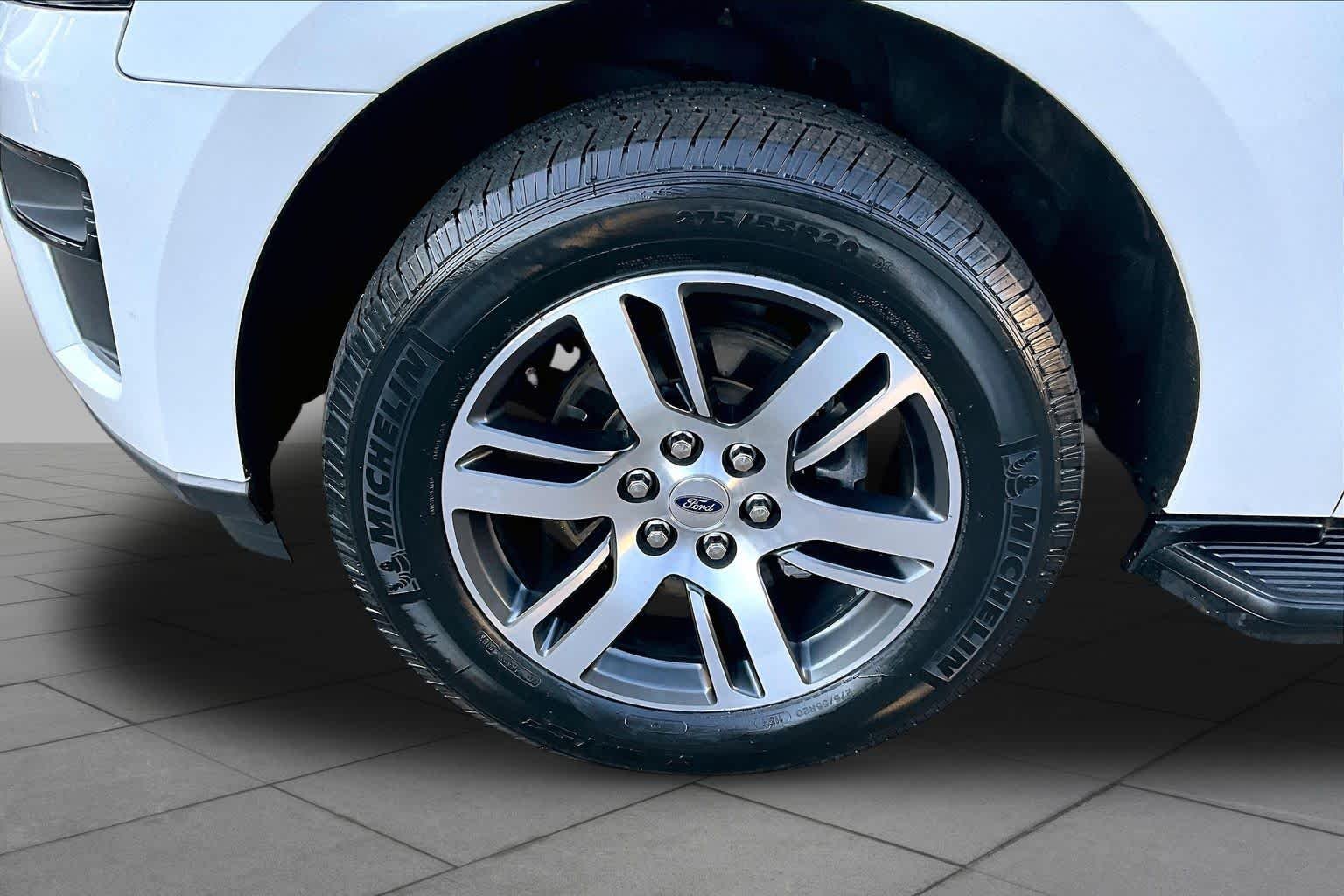 Used 2024 Star White Metallic Tri-Coat Ford XLT image 11