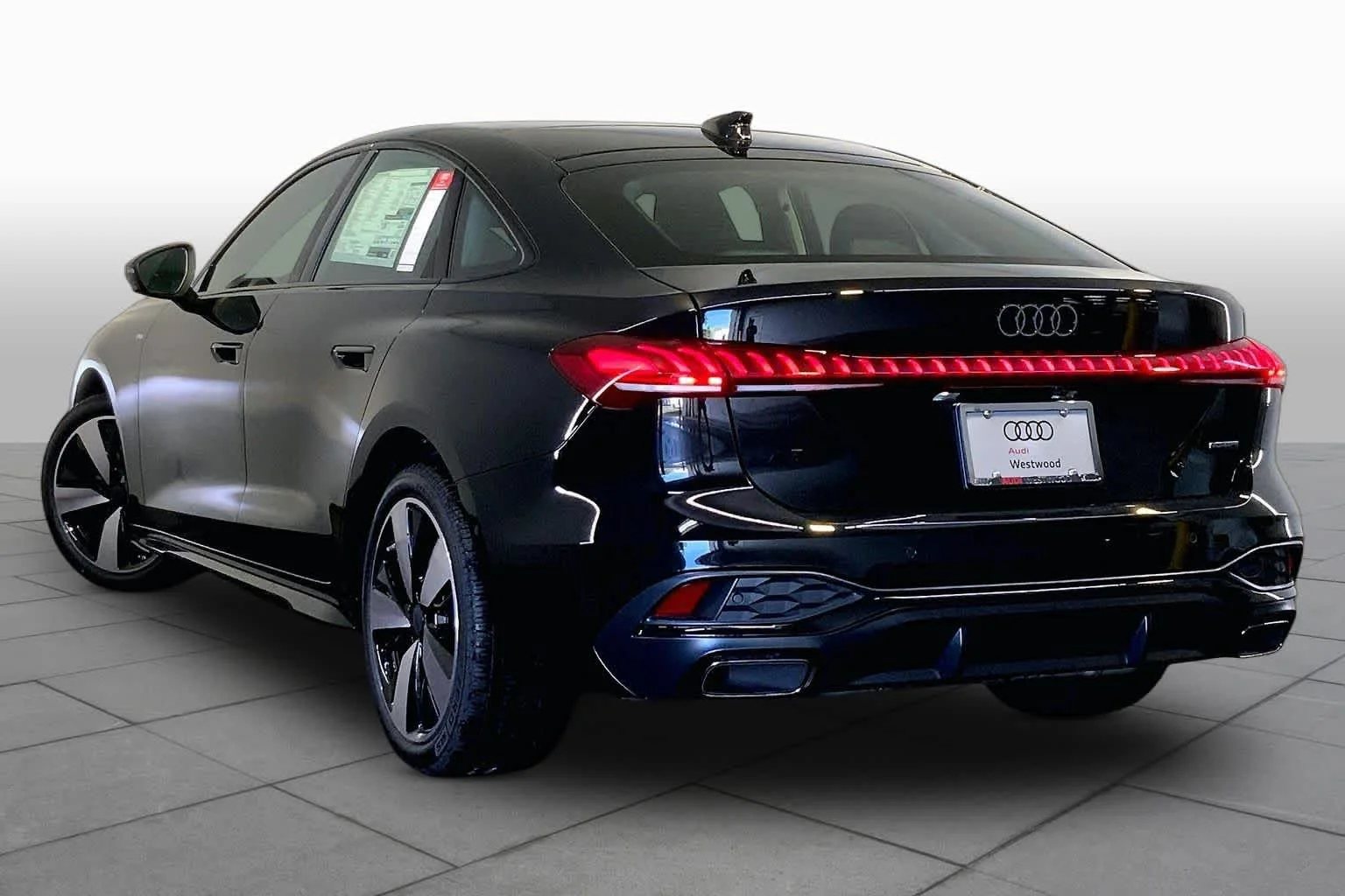 New 2026 Mythos Black me Audi Premium Plus image 11
