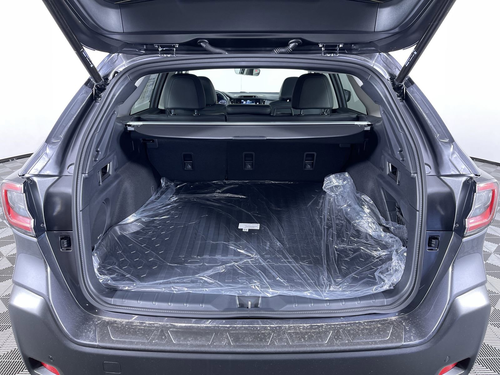 2025 Subaru Outback Limited - Photo 23