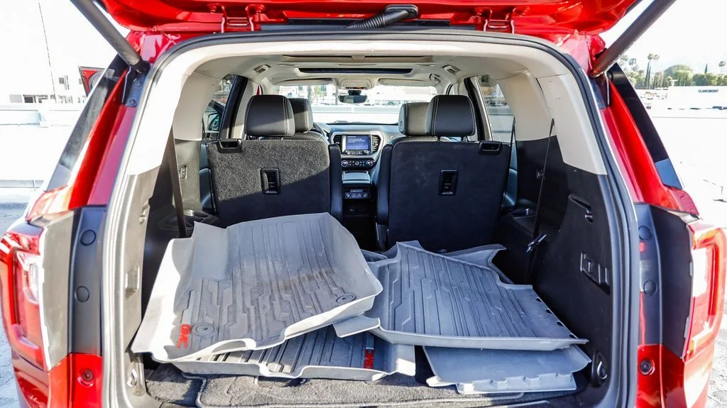 Used 2023 Red GMC Denali image 32