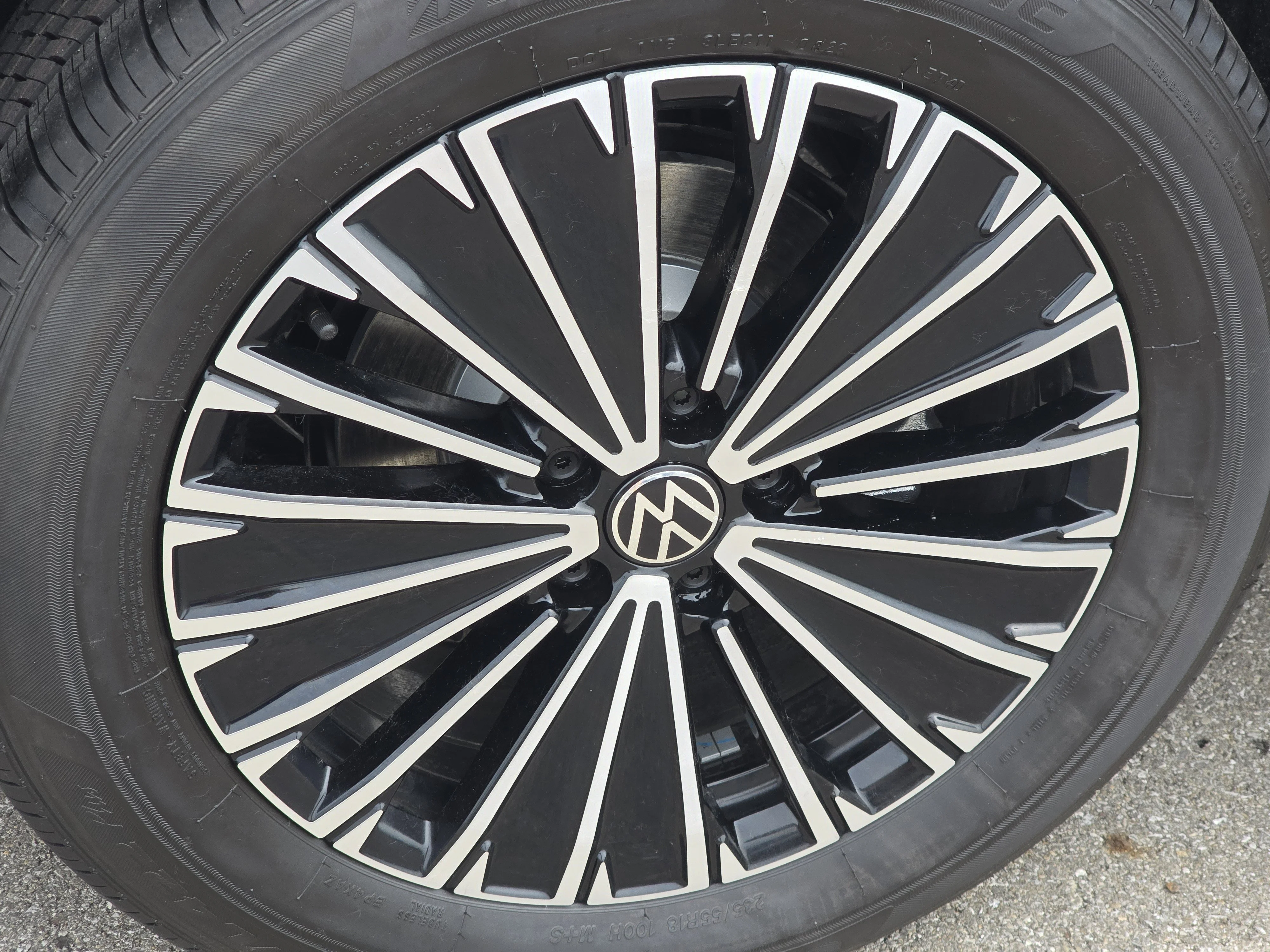 New 2026 Pyrite Silver Metallic Volkswagen S image 15