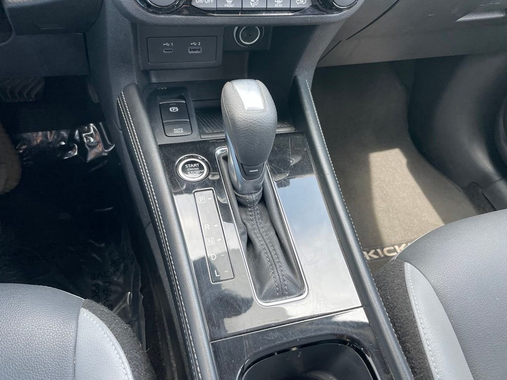 Used 2024 Gray Nissan SR image 13