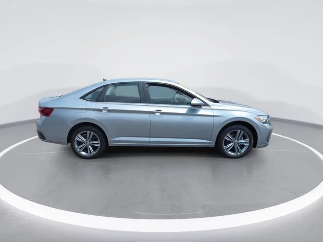 Used 2024 Silver Volkswagen 1.5T SE image 9