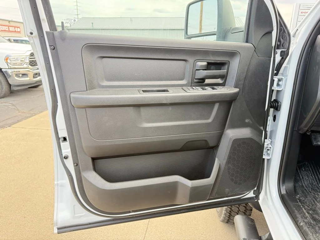 New 2026 Bright White Clear-Coat Exterior Paint RAM Tradesman image 17
